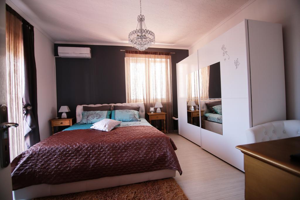 Villa Long Island Luxury Residence, Sali Dugi Otok-Private Parking,Next To Beach Room photo