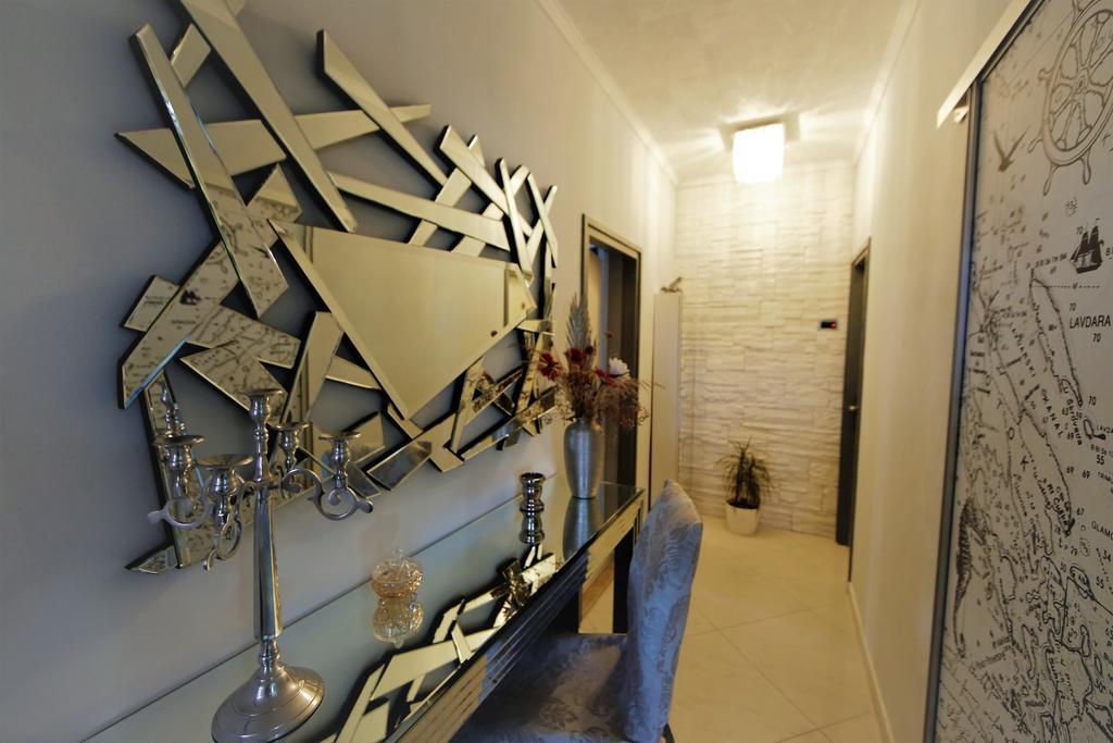 Villa Long Island Luxury Residence, Sali Dugi Otok-Private Parking,Next To Beach Exterior photo